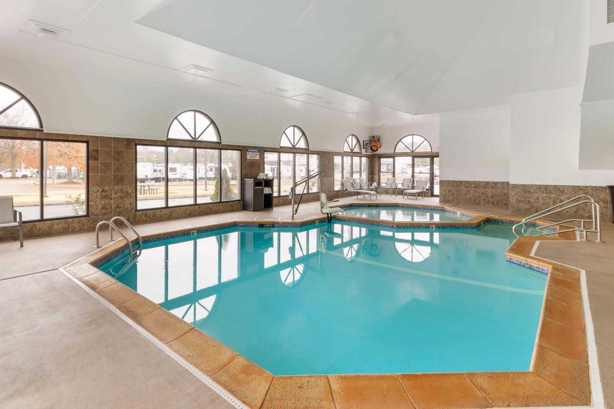 Best Western St. Louis Inn Arnold Kültér fotó